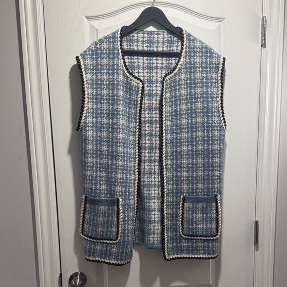Jackets & Blazers - 516-sleeveless blue tweed like vest with black and white trim and patch pockets